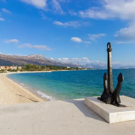 Libra Kaštela